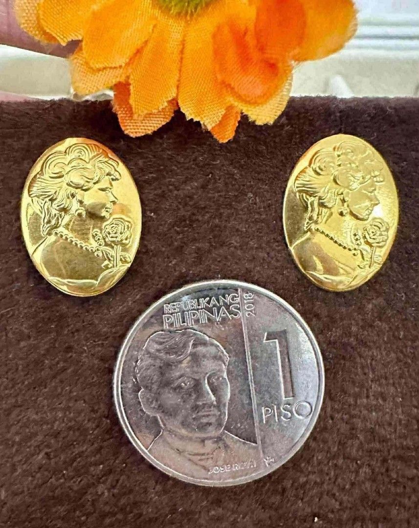 18K Saudi Gold Elizabeth Earrings (Category: Earrings) located in Caloocan City. Submitted by cheskhaionlinestore2.0 (Listing ID 1465045733, Image 1). Description: 18K Pure Saudi Gold Elizabeth Earrings ₱3900 only 📌 🍒 Pawnable/ Nasasangla💯 🍒 Brandnew 💯 🍒 Ship via JNT/ LBC 🍒 Lalamove for same day delivery 🍒 We accept COD COP with downpayment to avoid cancellation of orders ⚡ How to Order? Please feel free to message us directly 🙏🏻 Cheskh