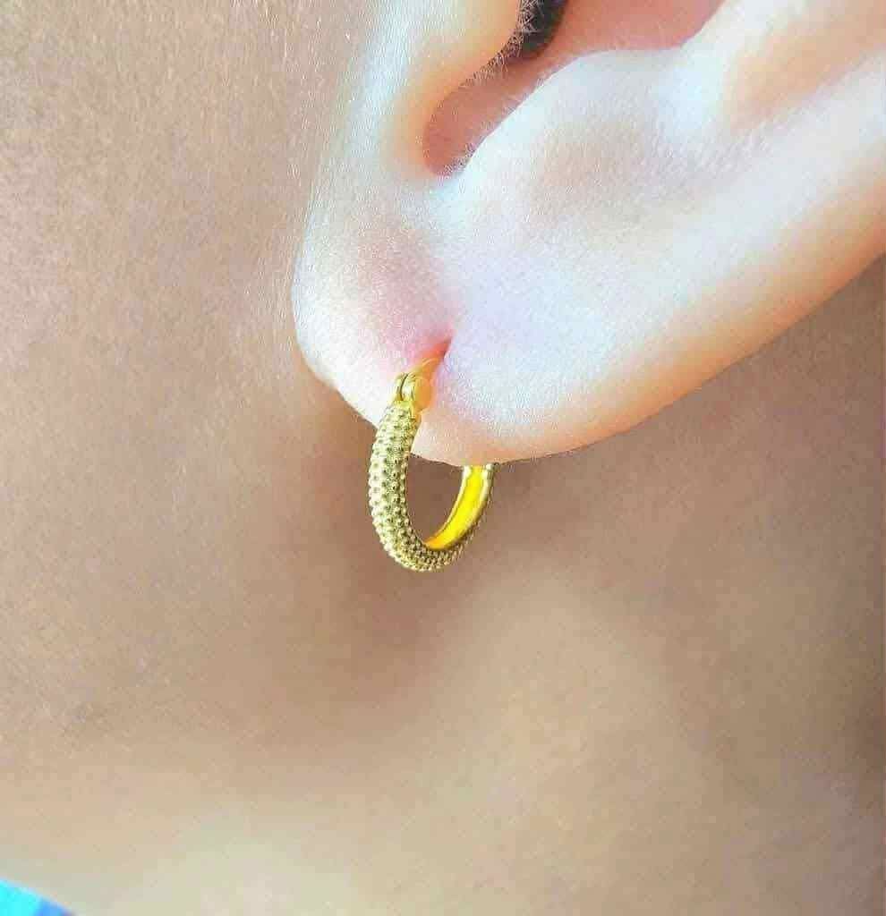 18k Saudi Gold Matte Earloop (Category: Earrings) located in Caloocan City. Submitted by cheskhaionlinestore2.0 (Listing ID 1465049302, Image 1). Description: 18K Pure Saudi Gold Matte Earloop ₱3850 only 📌 🍒 Pawnable/ Nasasangla💯 🍒 Brandnew 💯 🍒 Ship via JNT/ LBC 🍒 Lalamove for same day delivery 🍒 We accept COD COP with downpayment to avoid cancellation of orders ⚡ How to Order? Please feel free to message us directly 🙏🏻 Cheskhai Online 