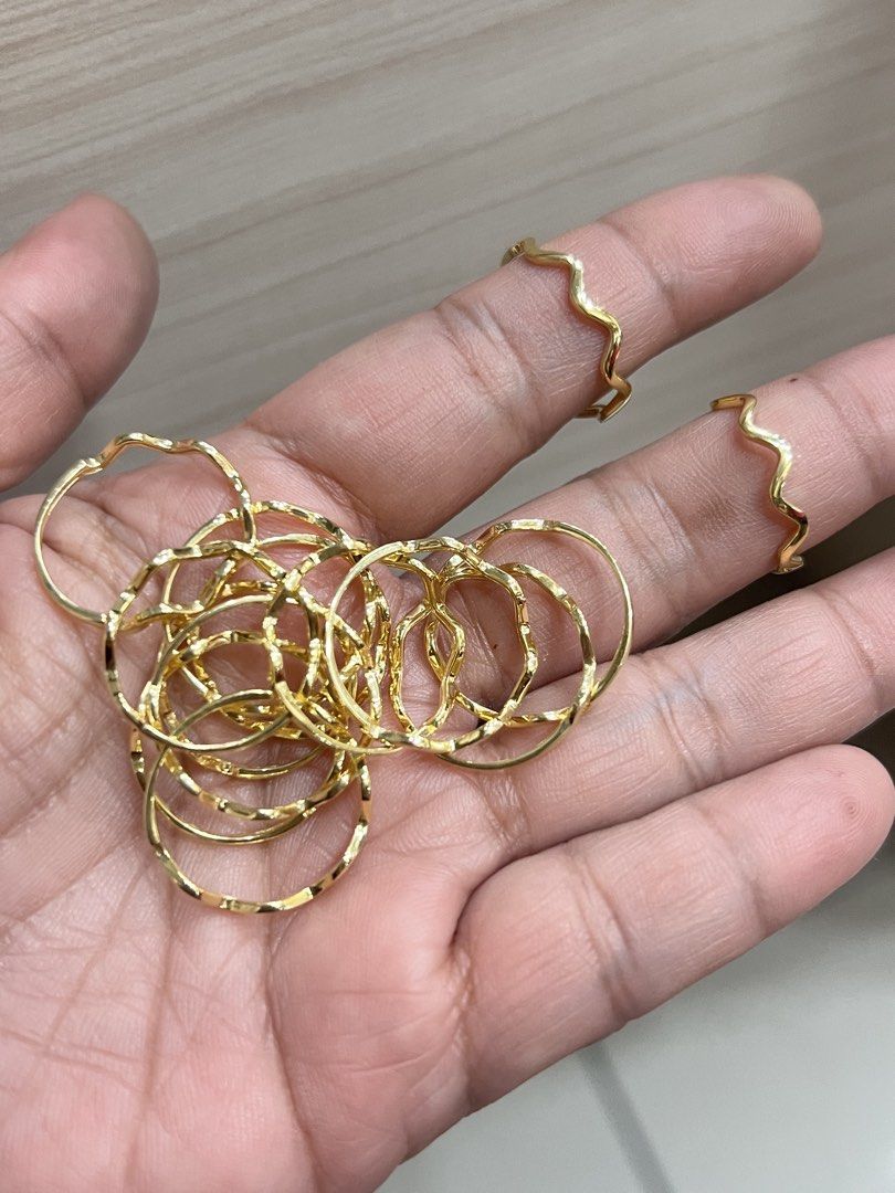 18k saudi gold ring (Category: Rings) located in Manila. Submitted by mightystone_77b719 (Listing ID 1464990065, Image 1). Description: .