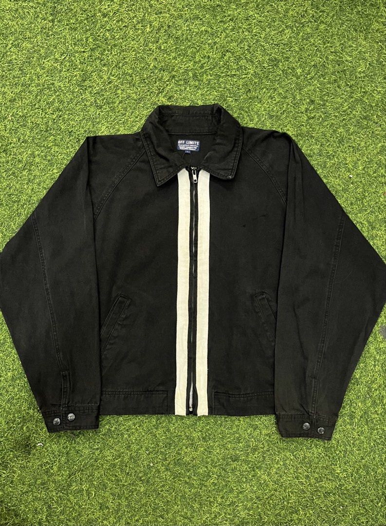 1990s Off Limit Black Canvas Boxy Mechanic Work Jacket (Category: Coats, Jackets and Outerwear) located in Baguio. Submitted by feelathome (Listing ID 1465130899, Image 2). Description: 1990s Off Limit Black Canvas Boxy Mechanic Work Jacket Tag size: Large Width: 25 Length: 25 Minor scratches issue 1,275php Free nationwide shipping. Read the description and check all photos carefully before buying. If you have any questions feel free to ask..