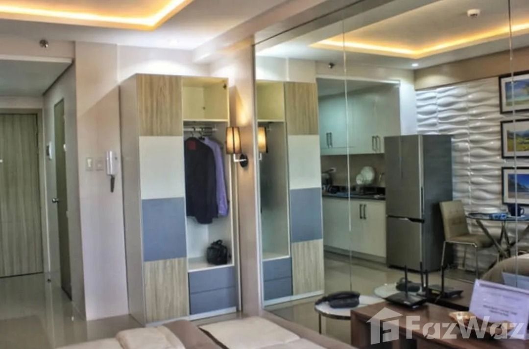 1 Bedroom Condo for sale at Shore Residences (Category: Apartments & Condos) located in Makati City. Submitted by propertyproph (Listing ID 1464986708, Image 1). Description: 🌊 Renovated 1BR Condo for Sale – Shore 1 Residences 📍 MOA Complex, Pasay City | Tower A Own a renovated and fully furnished 1-bedroom condo with a balcony and an existing lease, offering a ready-to-rent opportunity in the MOA area. 🏠 Property Details 💰 ₱5,500,000 📐 27.2