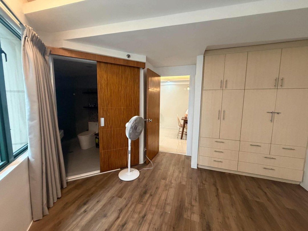 1BR Ortigas Condo for Rent (Category: Apartments & Condos) located in Pasig City. Submitted by riatelan (Listing ID 1465046818, Image 2). Description: 1BR Unit in Renaissance 2000 for rent! (Direct tenant only, no brokers!!) Fully furnished unit next to Ayala 30th available for rent! Ready to move in next week! 72 sqm 1 BR 1 TB Additional ✅ 1 parking space Amenities available: ⭐️ Swimming Pool ⭐️ Gym ⭐️ Tennis Court ⭐️ Garden view ⭐️ 1 pet allowe