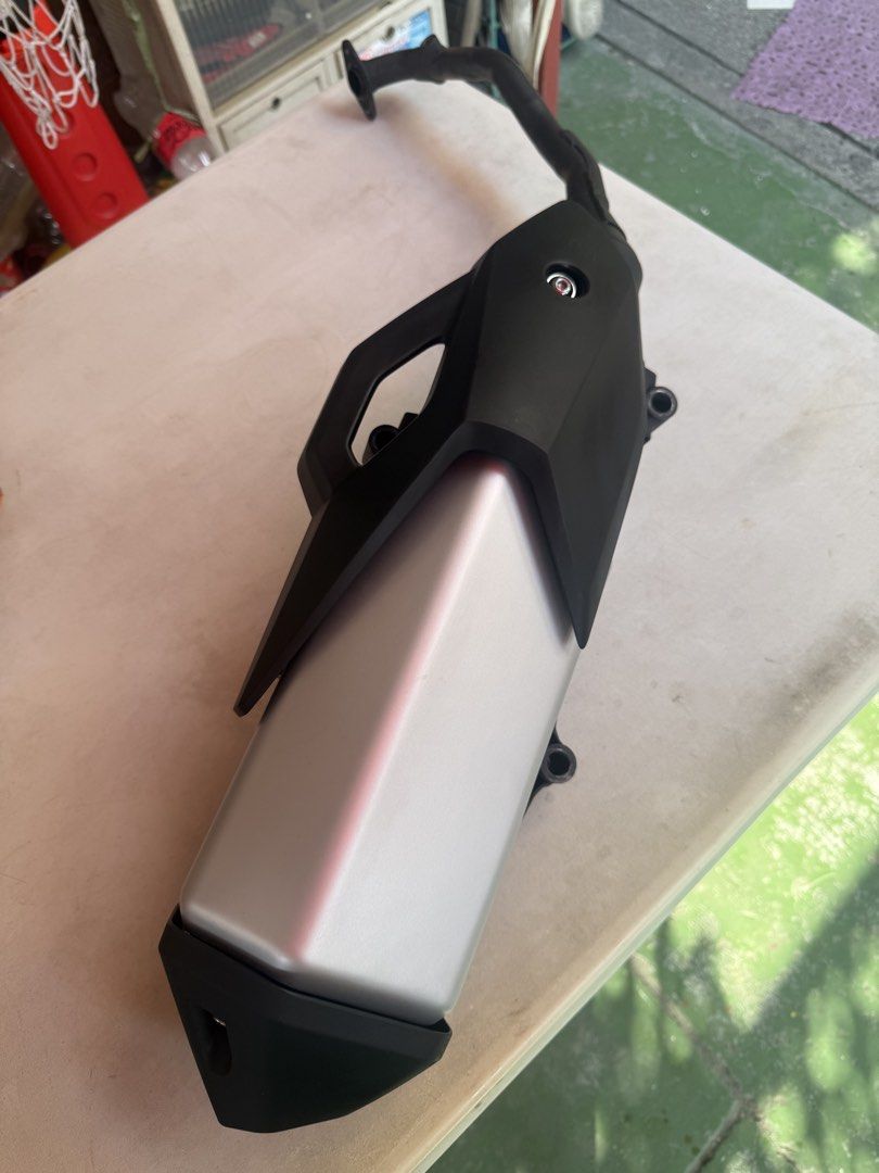 2026 Adv 160 Roadsync Exhaust Pipe with Heat Shield (Category: Mufflers, Exhaust Parts & Accessories) located in Taytay. Submitted by bold_lexignacio (Listing ID 1465031169, Image 1). Description: Galing ito sa 2026 Honda Adv 160 Roadsync with just 100 plus Odo - Nagpalit ako agad pag uwi sa motor, Jvt v3 powerpipe - Check nyo nlng dito sa bahay pati ung motor na pinag galingan para ma check ang legitimacy ng Odo. - Slightly Negotioable for sure 
