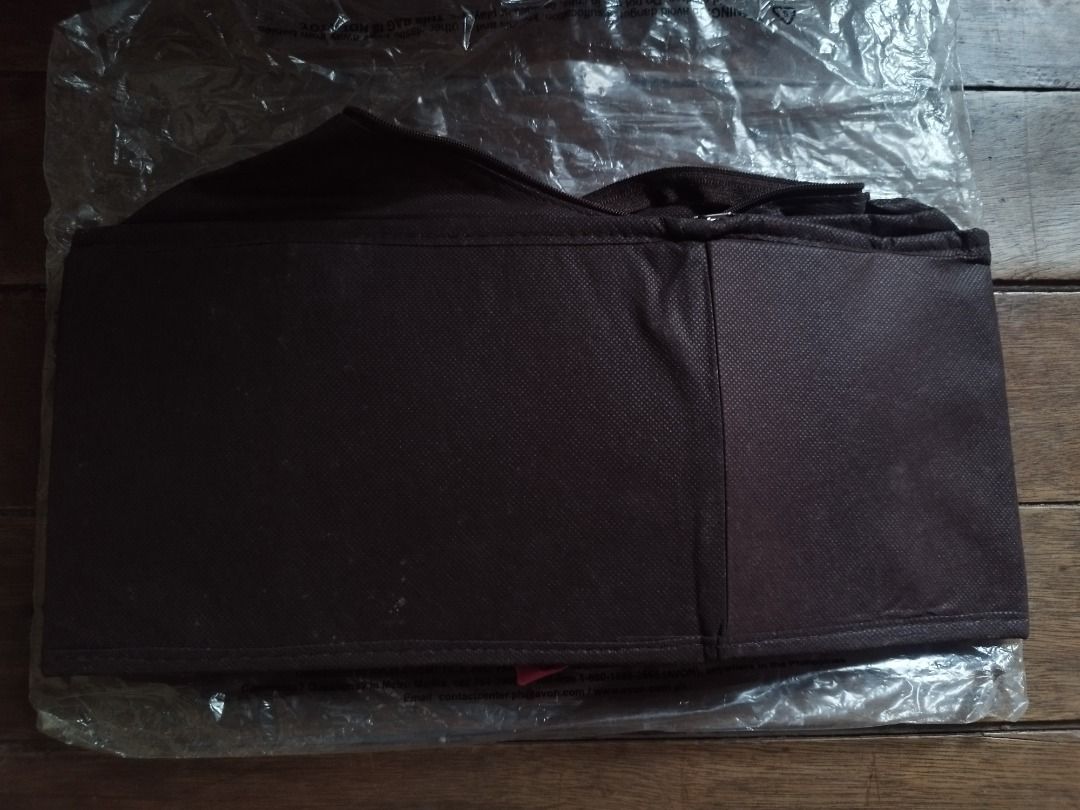 2-Drawer Desktop Organizer (Category: Luxury Bags & Wallets) located in Cavite. Submitted by plorb (Listing ID 1465075230, Image 1). Description: 2-Drawer Desktop Organizer Brand: Avon Condition: New, unused ₱300.