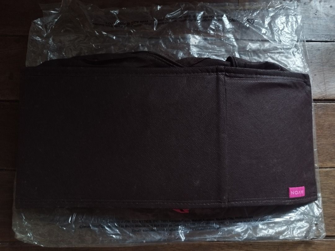 2-Drawer Desktop Organizer (Category: Luxury Bags & Wallets) located in Cavite. Submitted by plorb (Listing ID 1465075230, Image 2). Description: 2-Drawer Desktop Organizer Brand: Avon Condition: New, unused ₱300.