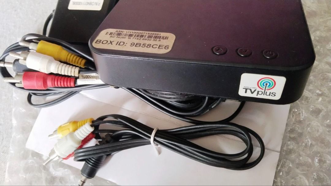 2-IN-1 HOME ENTERTAINMENT BUNDLE (PRE-LOVED) 599 (Category: TV Parts & Accessories) located in Manila. Submitted by mc_2028 (Listing ID 1464974854, Image 1). Description: 2-IN-1 HOME ENTERTAINMENT BUNDLE (PRE-LOVED) Gawing Smart TV at Malinaw Digital TV ang ordinaryong TV mo sa murang halaga! Tested, working, at ready to use. 1️⃣ MXQ Pro 4K Smart TV Box Price: ₱450 (Before ~₱1,200) Features: Converts TV to Smart TV, 4K Ultra HD support, Wi-Fi rea
