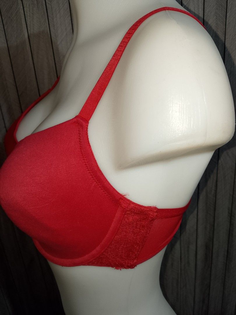 36c Gilligan O'Malley red bra thin pads with underwire (Category: Undergarments & Loungewear) located in Manila. Submitted by truecrystal-1407 (Listing ID 1465073413, Image 2). Description: .