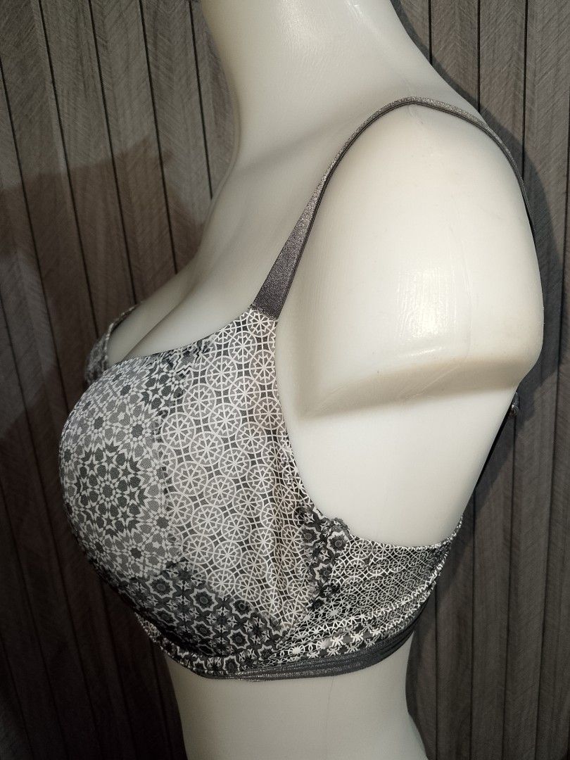 36d SAVAGE X BRW THIN PADS UNDERWIRED (Category: Undergarments & Loungewear) located in Manila. Submitted by truecrystal-1407 (Listing ID 1465077674, Image 3). Description: .