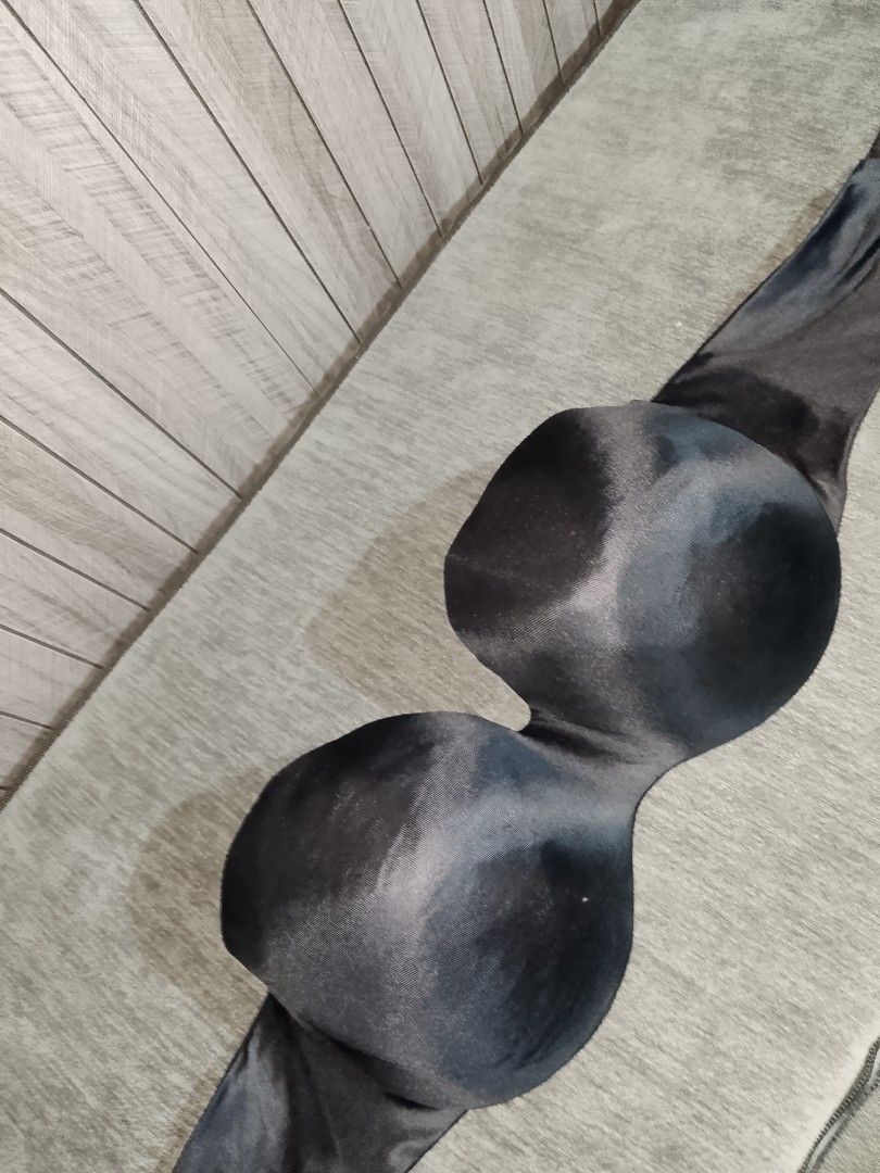 40c Maidenform strapless padded bra with underwire no straps (Category: Undergarments & Loungewear) located in Manila. Submitted by truecrystal-1407 (Listing ID 1465076743, Image 1). Description: .