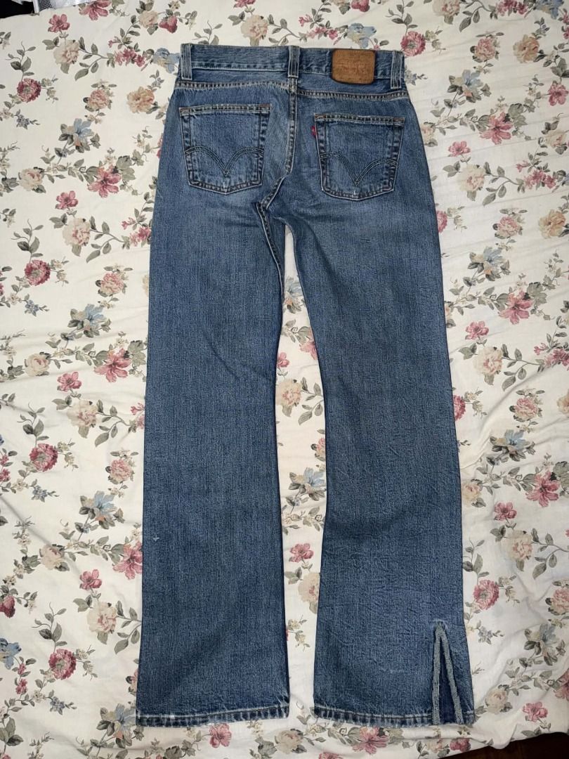 512 Levi's Bootcut (Y2K Version) (Category: Jeans) located in Caloocan City. Submitted by luvi26 (Listing ID 1465012164, Image 2). Description: 512 Bootcut (Y2K Version) W30 L44 (starting from waist), 9 in thighs Slim bootcut with added designs. Had to let this go since can't alter the length 😢 Has some paint chips but it adds character with the pants 2k shipped.