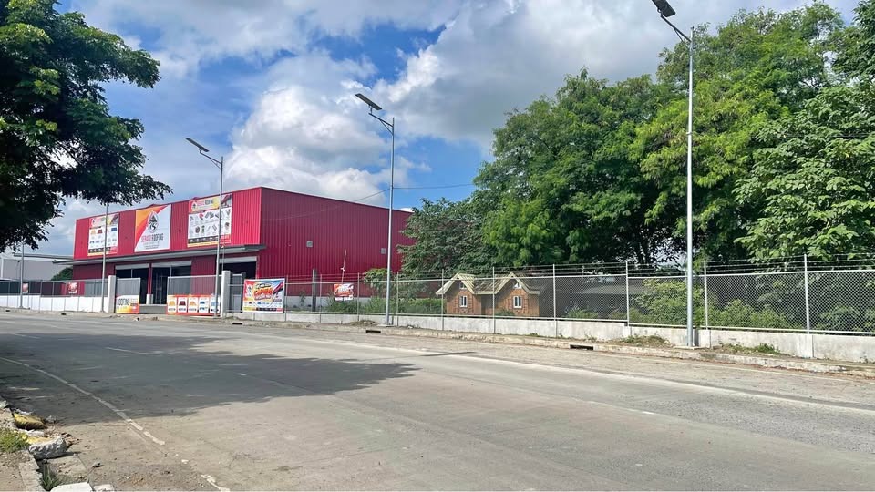 (Category: ) located in . Submitted by rmvlistings (Listing ID 1464985916, Image 1). Description: .