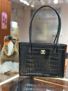 （分類：）位於 。 由 360_Luxury 提交（商品編號 1465027994，圖片 1）。簡介： 。