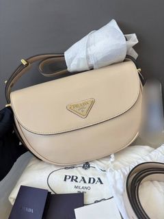 (Category: ) located in . Submitted by millenlavish_outlet (Listing ID 1465036490, Image 1). Description: .