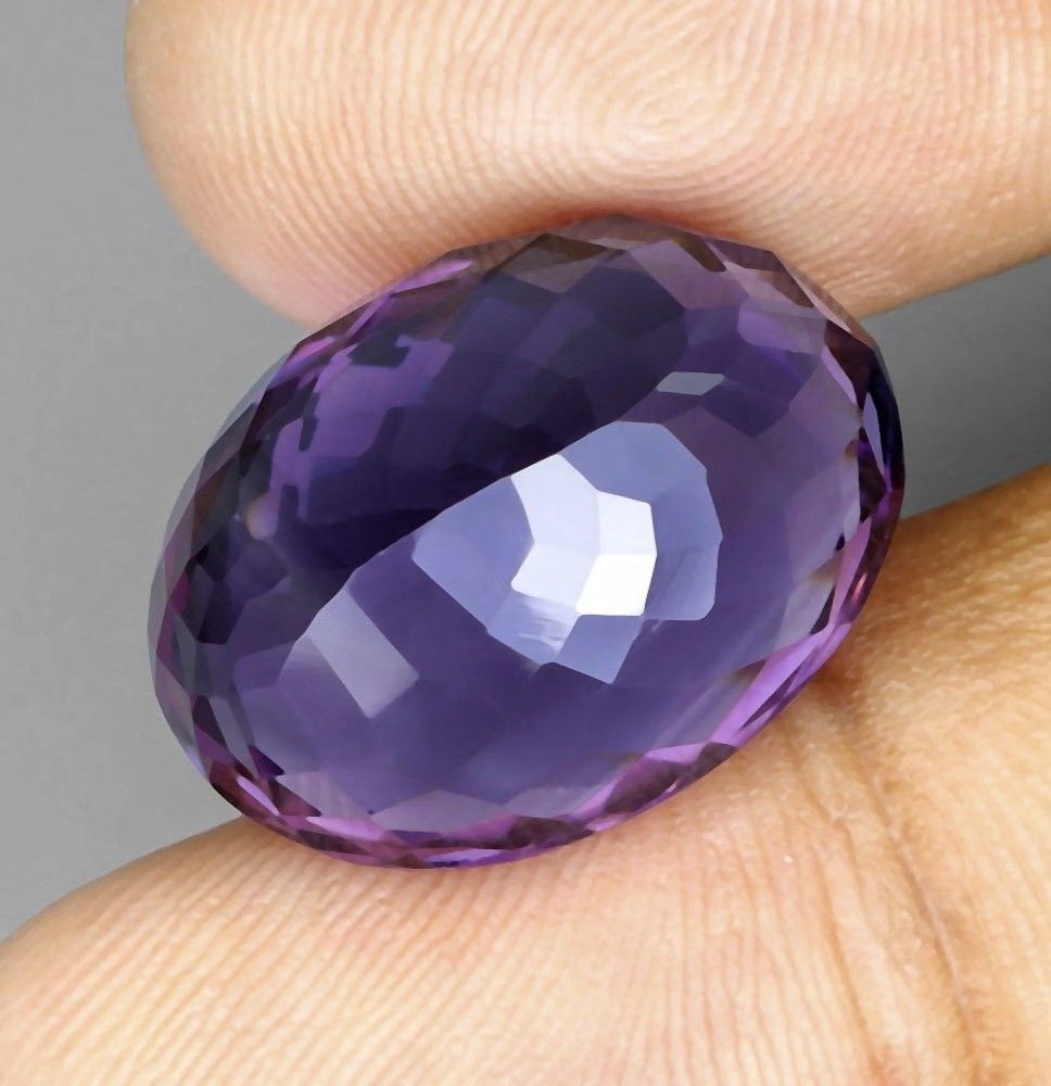 💯 Natural AMETHYST loose (Category: Precious Stones) located in Kawit. Submitted by authentic_gemstones_byalton (Listing ID 1465097809, Image 2). Description: AVAILABLE❗ 💯 NATURAL AMETHYST LOOSE -16.3 carats -19.0x14.0x9.0 (dimension) -VVS (clarity) -Pear faceted cut -7.0 (hardness) -Brazil (Origin) -100% brand new item #gemstones #amethyst.