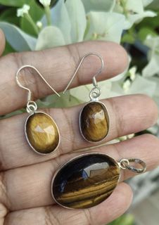 (Category: ) located in . Submitted by authentic_gemstones_byalton (Listing ID 1465005294, Image 1). Description: .