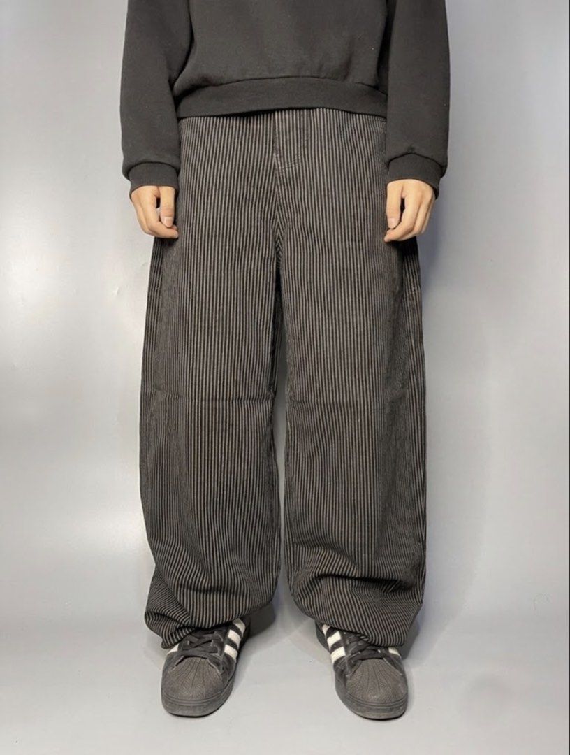 ( Pin Stripe Barrel Jeans) (Category: Jeans) located in Pagadian. Submitted by thrift.wrld (Listing ID 1465057247, Image 2). Description: ( Pin Stripe Barrel Jeans) Dimensions: • Width: 30 • Length: 42.5 • Thigh: 14 • Hem: 9 Drop Prices: • Mine: 700 + ₱9O shipping fee (sf).