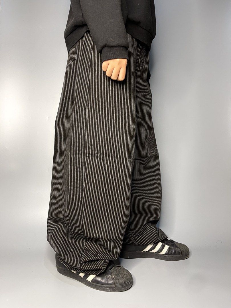 ( Pin Stripe Barrel Jeans) (Category: Jeans) located in Pagadian. Submitted by thrift.wrld (Listing ID 1465057247, Image 1). Description: ( Pin Stripe Barrel Jeans) Dimensions: • Width: 30 • Length: 42.5 • Thigh: 14 • Hem: 9 Drop Prices: • Mine: 700 + ₱9O shipping fee (sf).