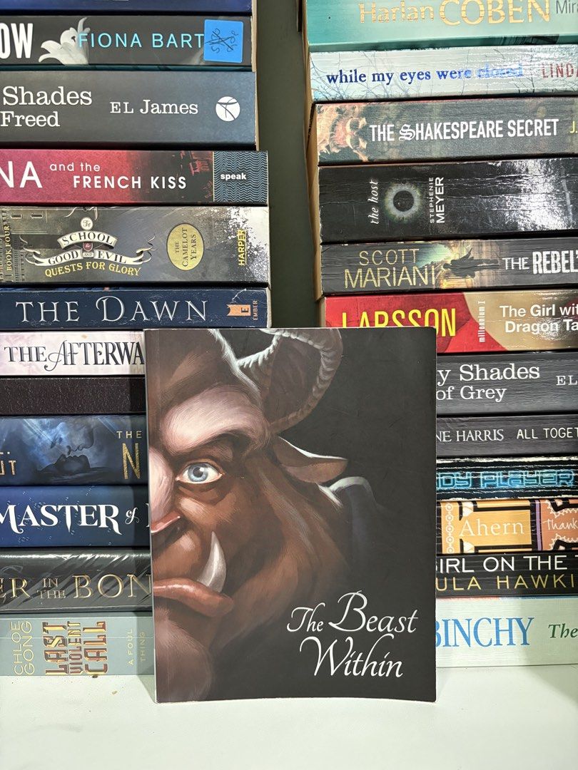 A Disney Twisted Series (Category: Storybooks) located in Pasay City. Submitted by previous.chapters (Listing ID 1464991841, Image 2). Description: Orders can be PAYO or COD Please note price listed is PAYO price, for COD orders there will be an additional fee due to shapi deductions. 📍Location: Pasay City 💵MOP: Gcash | Bank Transfer 🚚MOD: Shapi Check Out | Lalamove 📚Happy Book Shopping!📚.