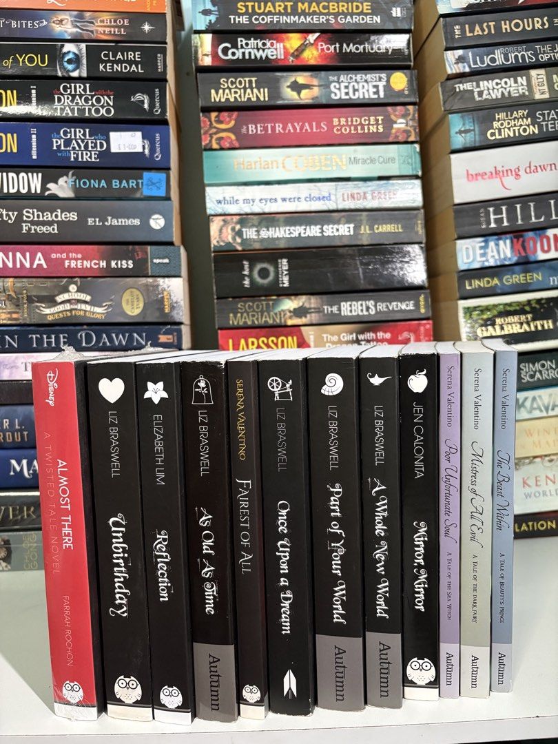 A Disney Twisted Series (Category: Storybooks) located in Pasay City. Submitted by previous.chapters (Listing ID 1464991841, Image 1). Description: Orders can be PAYO or COD Please note price listed is PAYO price, for COD orders there will be an additional fee due to shapi deductions. 📍Location: Pasay City 💵MOP: Gcash | Bank Transfer 🚚MOD: Shapi Check Out | Lalamove 📚Happy Book Shopping!📚.