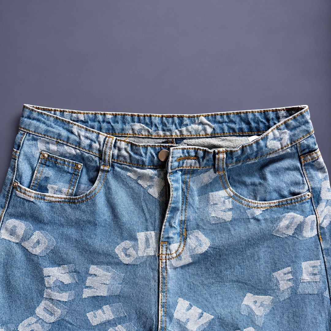 A FEW GOOD KIDS JEANS (Category: Jeans) located in Taguig. Submitted by clarrk95 (Listing ID 1465133341, Image 3). Description: Ton Lion Jeans Waist: 34inches Length: 40inches Leg Opening: 7inches PRICE: ₱400 ONLY! ✅ very good condition ✅ add shipping fee ✅ ignoring LP inquiry Shipping: Lalamove | J&T | LBC Location: Taguig📍 Payment: Gcash | Bank | Cash FB: THRFT IG: thrft_25 DM for more detailed pics.📩.