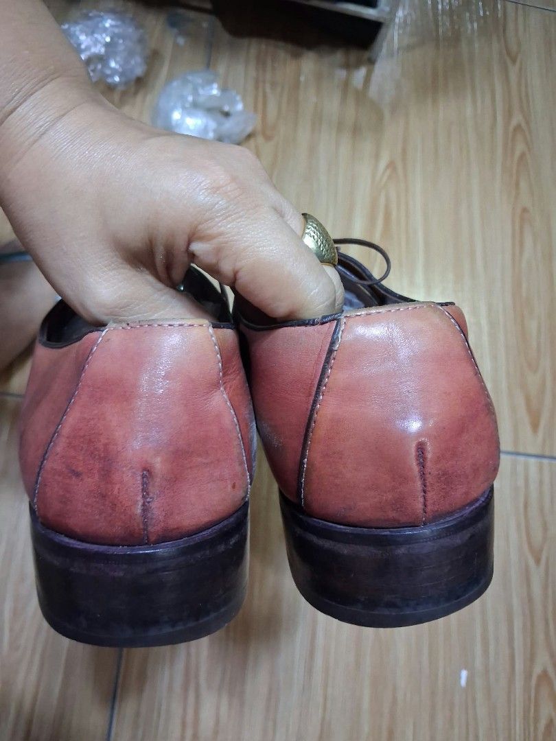 A testonni (Category: Casual Shoes) located in Koronadal. Submitted by glads08089 (Listing ID 1464971358, Image 2). Description: a testonni.