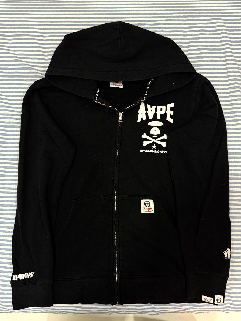 AAPE Black Zip-up Hoodie (Category: Hoodies) located in Paranaque City. Submitted by 8888chloe (Listing ID 1465007799, Image 1). Description: Bought at a pop up store in Taft Only used a few times No flaws MEET UP: Makati, Taft, or Paranaque area DELIVERY: JNT follow @chlms.88 on ig .