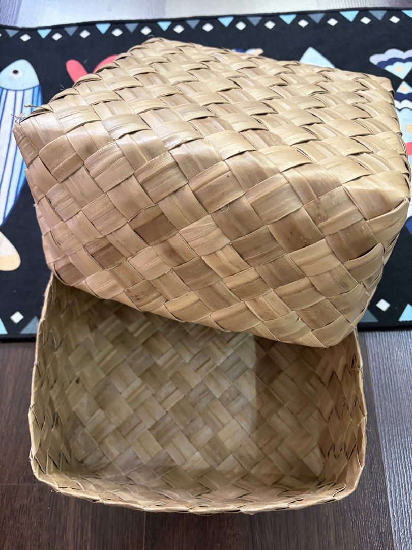 Abaca box Tampipi native (Category: Occasions & Party Supplies) located in Manila. Submitted by urbanwear (Listing ID 1465081956, Image 2). Description: .