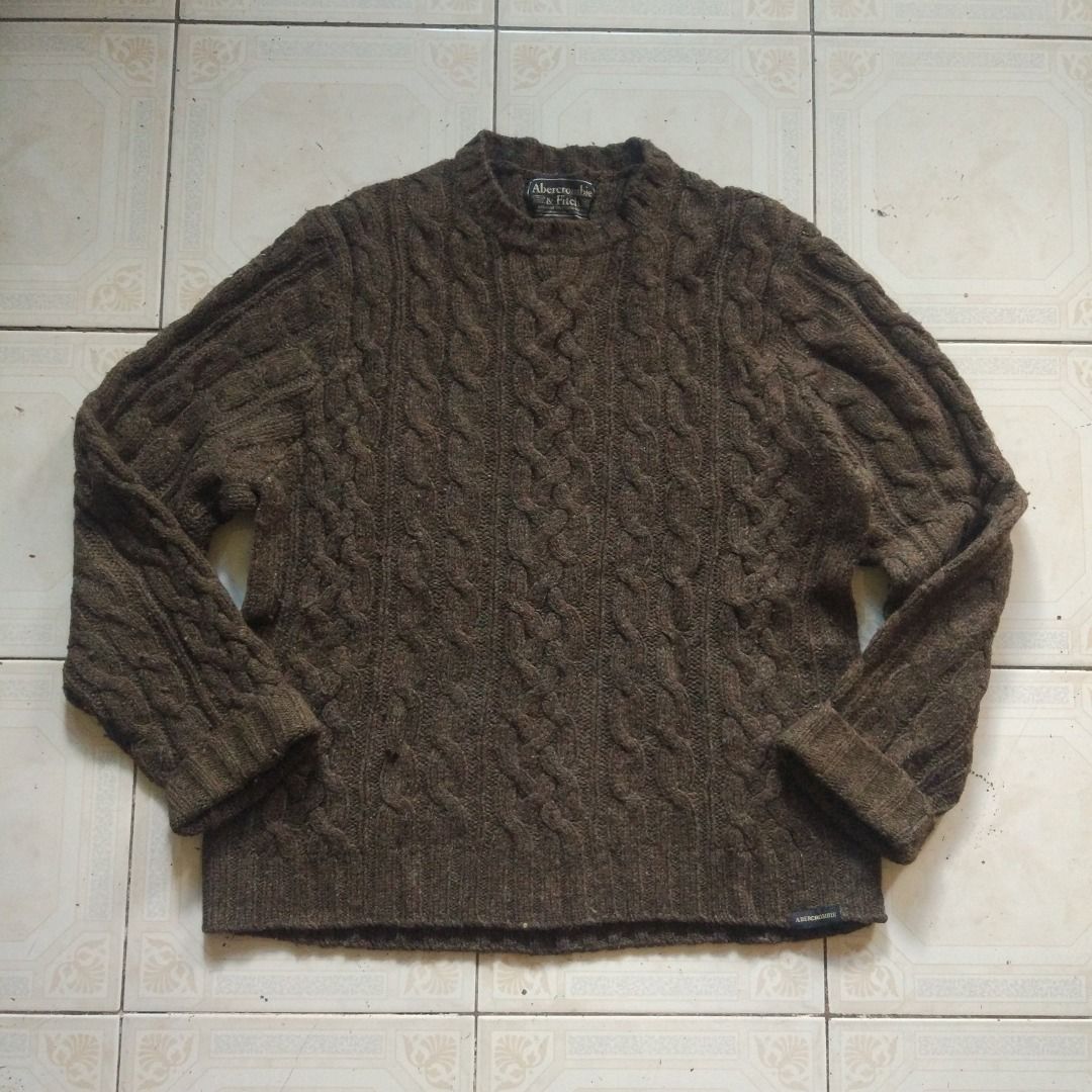 Abercrombie Cable Knit Sweater XL (Category: Coats, Jackets and Outerwear) located in Pasay City. Submitted by denimdude.ph (Listing ID 1465073136, Image 1). Description: fabric knot, last pic.