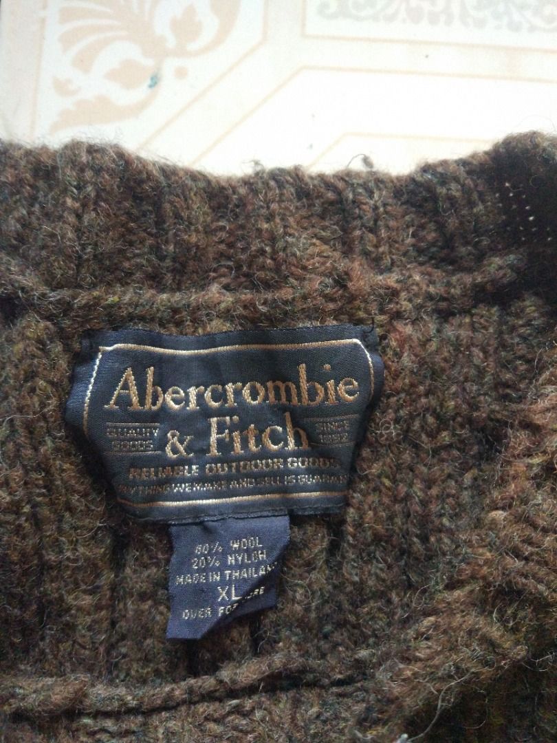 Abercrombie Cable Knit Sweater XL (Category: Coats, Jackets and Outerwear) located in Pasay City. Submitted by denimdude.ph (Listing ID 1465073136, Image 3). Description: fabric knot, last pic.