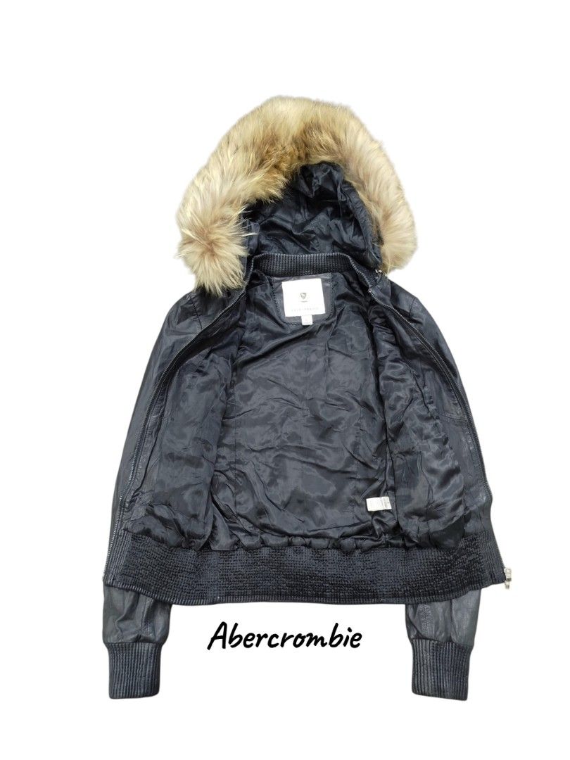 ABERCROMBIE LEATHER JACKET (Category: Coats, Jackets and Outerwear) located in Bayombong. Submitted by Gentlemans_ClosEt (Listing ID 1465075134, Image 2). Description: VUNTAGE Y2K VIBES ABERCROMBIE LEATHER JACKET REMOVABLE LEATHER HOODIE (zipper) REMOVABLE FUR AT THE HOODIE (buttons) LARGE ON TAG BEST FUT ONLY FROM XS TO SMALL SIZE DIMES: W16 X L22 EXCELLENT TO AS NEW CONDITION NO ISSUES.