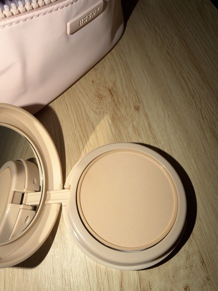 Absidy Powder Foundation (Category: Makeup) located in Manila. Submitted by closet.clean.up. (Listing ID 1463835809, Image 1). Description: used yung sponge pero cleaned na hehehe .