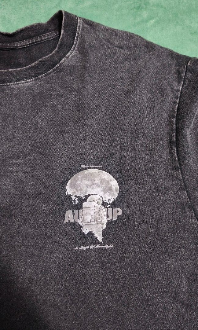 Acid wash oversized tshirt (Category: Tshirts & Polo Shirts ) located in Cebu City. Submitted by hvthrift (Listing ID 1465109387, Image 2). Description: Size XL to XXL Dimes - W23 x L30.