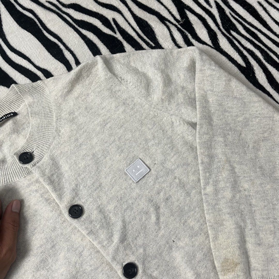 Acne studios cardigan (Category: Longsleeves) located in Manila. Submitted by royaldripmanila (Listing ID 1465043777, Image 3). Description: 3 pinholes W17.5 L21.