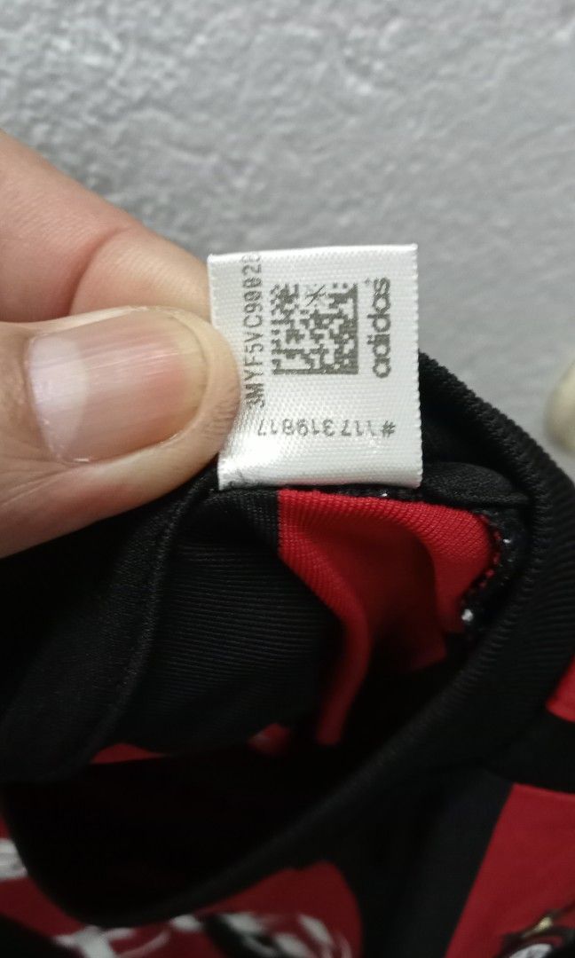Adidas (Category: Babies & Kids Fashion) located in Naga. Submitted by aboy1234245 (Listing ID 1465033597, Image 3). Description: Adidas Excellent W15-L20.