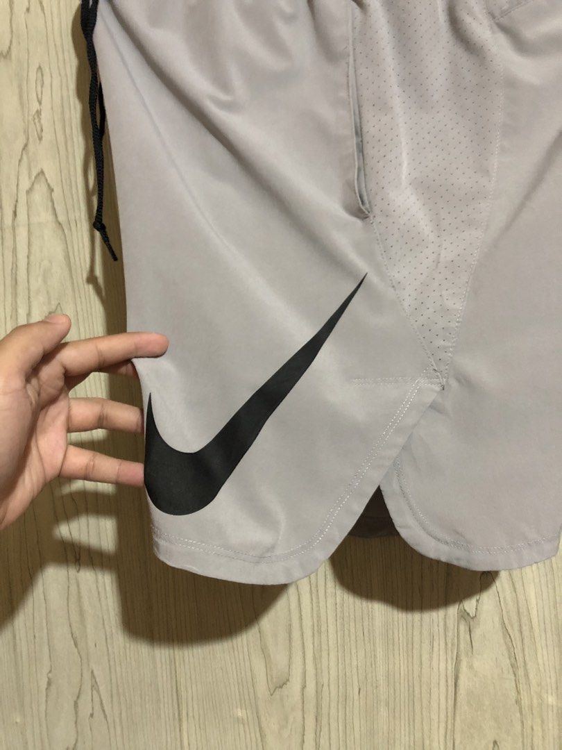 Adidas active short (Category: Activewear) located in Ozamiz City. Submitted by mj_thrifts (Listing ID 1465020422, Image 3). Description: Nike grey big check W:30 hanggang 36 x L:19.5 Excellent condition 9.5/10 Issue: pin stain do halata (see picture) 550+sf.