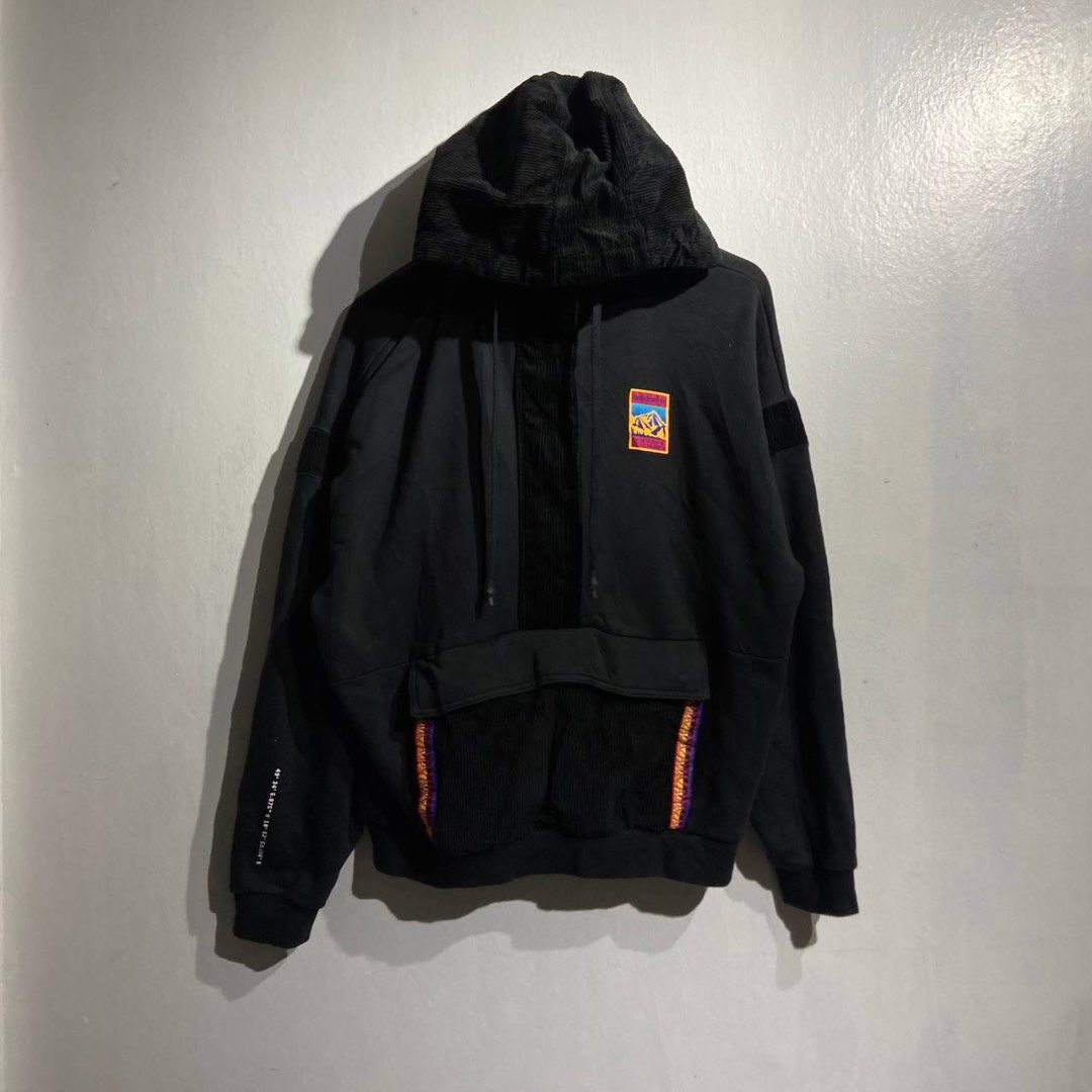 Adidas Adventure Hoodie (Category: Activewear) located in Jamindan. Submitted by suecyyythrift (Listing ID 1465058692, Image 1). Description: Adidas Adventure Hoodie Cotton and Corduroy Fabric 23 Width 26 Length Good as new 10/10 Color rate No Flaws.