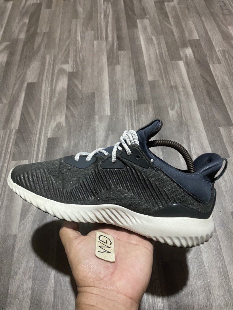 Adidas Alphabounce (Category: Sneakers) located in Cebu City. Submitted by freemoon.b85e0c (Listing ID 1465162369, Image 2). Description: Adidas Alphabounce Legit/2nd hand Size 7.5 us/6 uk/39 euro/24.5 cm Price 680 plus sf Good condition.