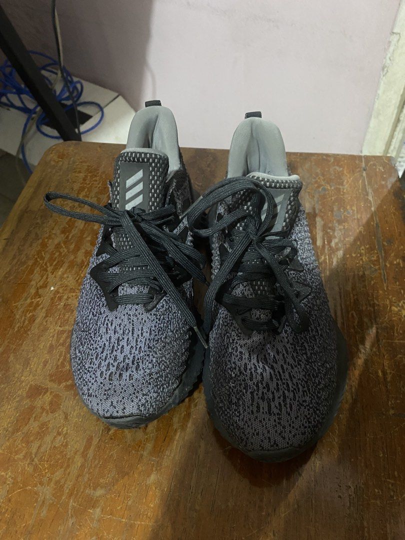 Adidas Alphabounce Black Grey Running Shoes (Category: Sneakers) located in Manila. Submitted by wemomoer (Listing ID 1465093720, Image 2). Description: No box Lalamove/J&T + shipping fee If meet up, in malls only Pm lang for more questions.