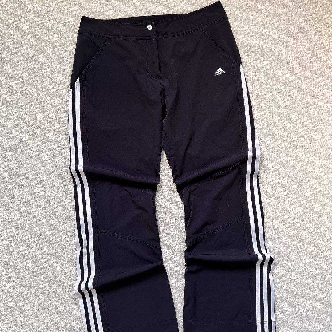 adidas black baggy track pants (Category: Other Bottoms) located in Limay. Submitted by budolfindsrawrawr (Listing ID 1465078998, Image 2). Description: adid4s black baggy track pants - w29/30 r8.5 h19.5 l37 lo10 - in excellent condition .