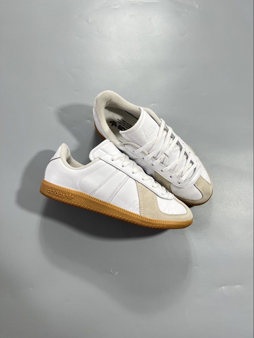 ADIDAS BW ARMY (Category: Sneakers) located in Pagadian. Submitted by criss_johnn (Listing ID 1465114883, Image 1). Description: ADIDAS GATS 7 us 40 eur 25 cm Excellent condition Thrifted pair Authentic No issue -Solid nito pang porma nyo mga boss as new condition pa✨ ₱1899 shipped✈️.