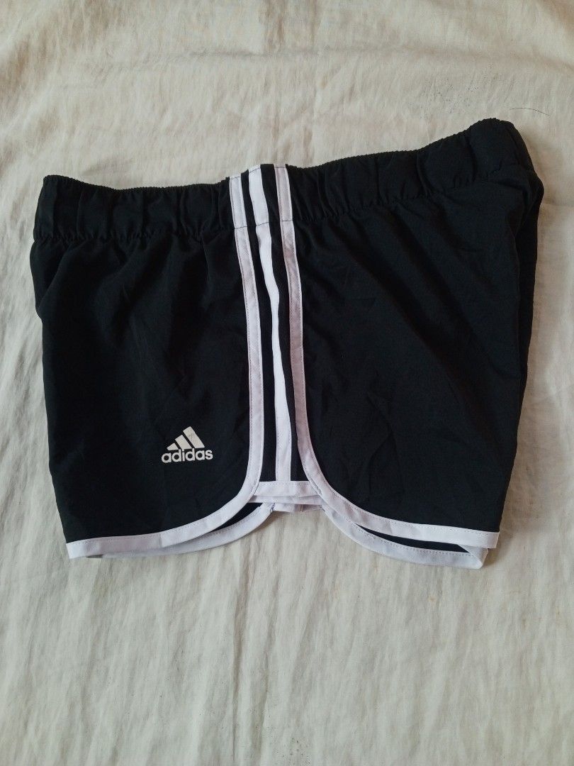 Adidas energy running athletic running shorts (Category: Activewear) located in Santa Maria. Submitted by paulo-garcia21 (Listing ID 1464971046, Image 3). Description: med fittings 28 to 36 length 10 hem 11 no flaws excellent condition.