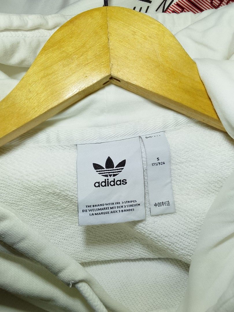 Adidas Hoodie (Category: Hoodies) located in Dasmarinas. Submitted by alexander24 (Listing ID 1465111225, Image 3). Description: Adidas Hoodie Size: Large Fitting Dimes: W20 x L29 Condition: Excellent Color rate: 9.8/10 Issue: 1 dot stain (washable).