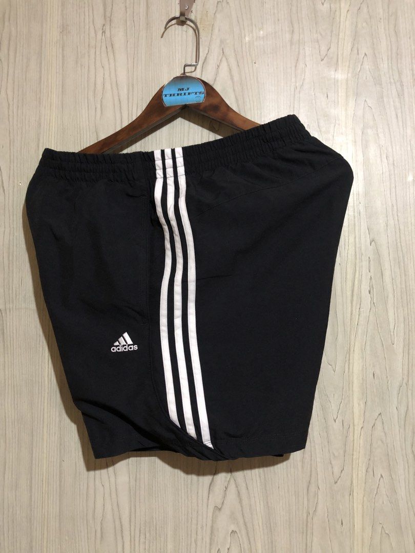 Adidas performance short (Category: Activewear) located in Ozamiz City. Submitted by mj_thrifts (Listing ID 1465019501, Image 2). Description: Adidas black performance short With side pockets W:30 hanggang 36 x L:17 NO LACE Excellent condition 9.5/10 480+sf.