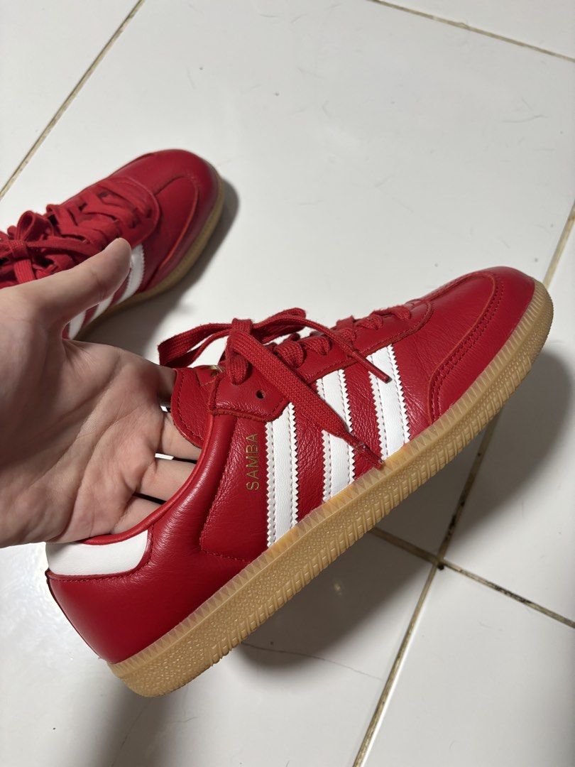 Adidas RED SAMBA OG (Category: Shoe inserts & accessories) located in Manila. Submitted by chew._.ya (Listing ID 1465115392, Image 1). Description: FS RED SAMBA OG (unisex) SIZE 6 1/2 men (US) SIZE 8 women (US) RFS: only worn once for an event. decluttering meet up anywhere NCR area 2k nalang.