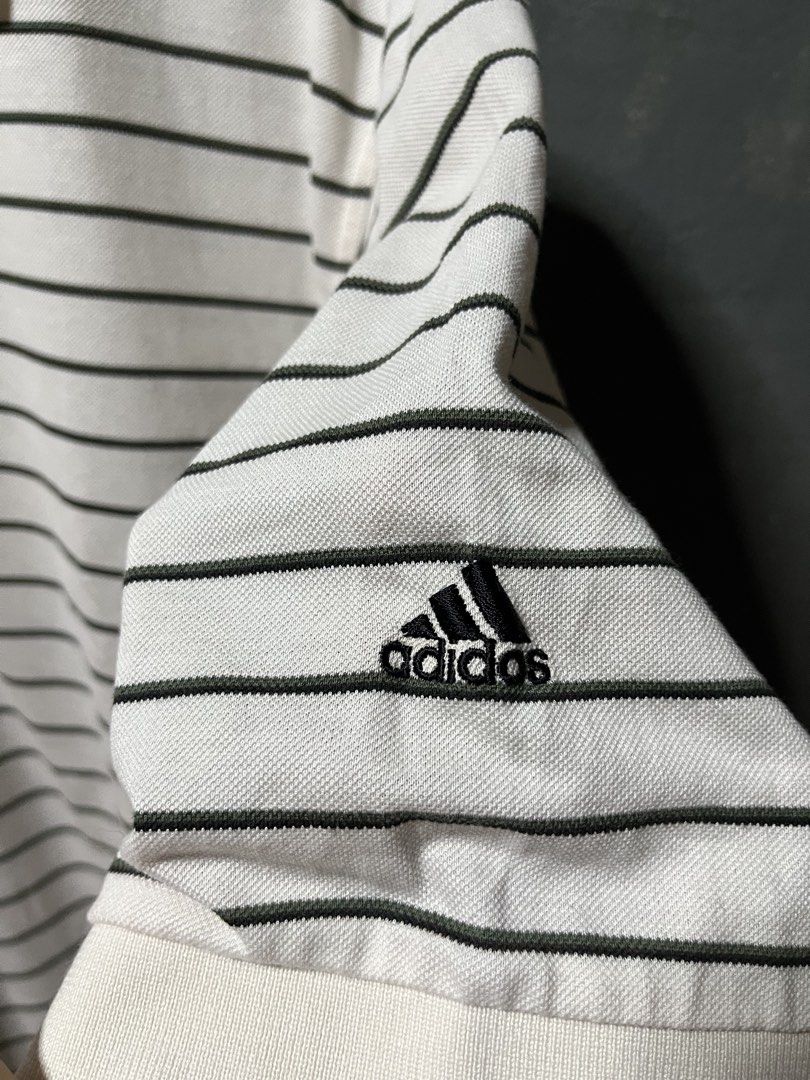 Adidas stripe vintage ✨ (Category: Tshirts & Polo Shirts ) located in San Jose. Submitted by thriftfindsarchive (Listing ID 1465102200, Image 3). Description: Size M Width 22 Length 29 Issue stain Good as new 9/10 color rate Fave ✨.