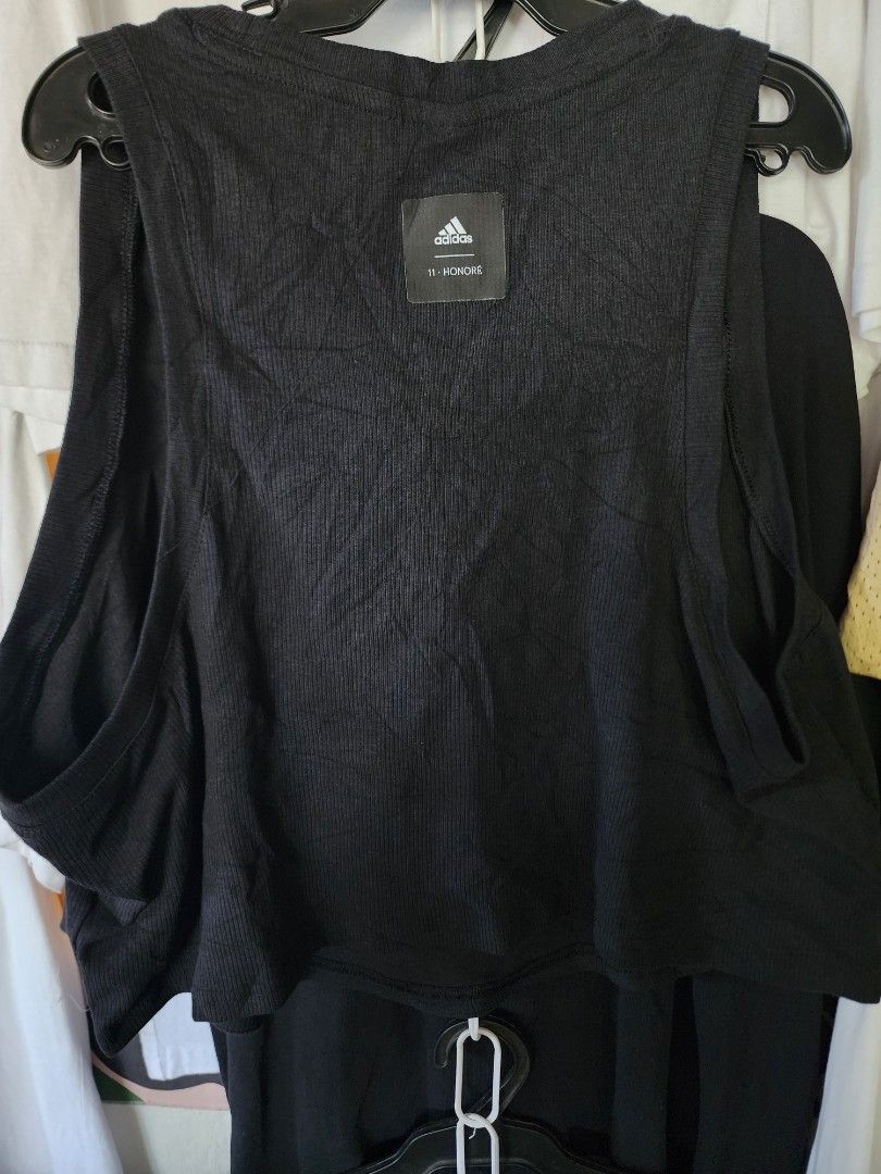 Adidas tanktop (Category: Activewear) located in Real. Submitted by raphy2019 (Listing ID 1464987876, Image 2). Description: .