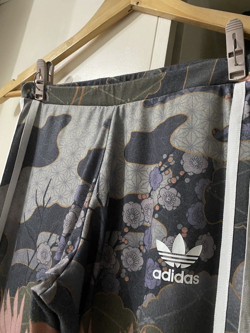 Adidas x rita ora leggings (Category: Other Bottoms) located in Santa Maria. Submitted by jordangail (Listing ID 1465035751, Image 3). Description: Adidas leggings collab rita ora Small to med 26-28x35 Excellent No issue Mine na Gcash Jnt God bless .