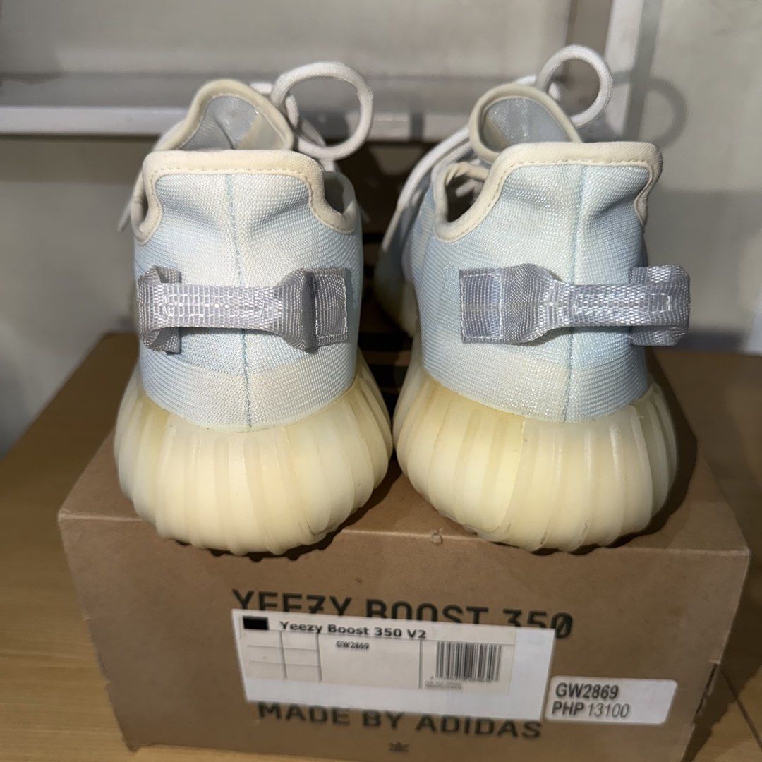 adidas Yeezy Boost 350 V2 Mono Ice (Category: Sneakers) located in Pasig City. Submitted by kingclutter (Listing ID 1465048972, Image 3). Description: .