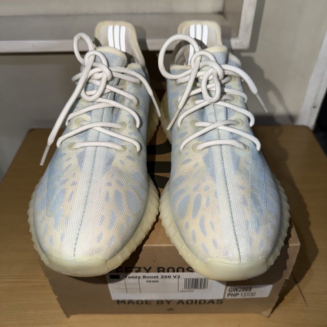 adidas Yeezy Boost 350 V2 Mono Ice (Category: Sneakers) located in Pasig City. Submitted by kingclutter (Listing ID 1465048972, Image 2). Description: .
