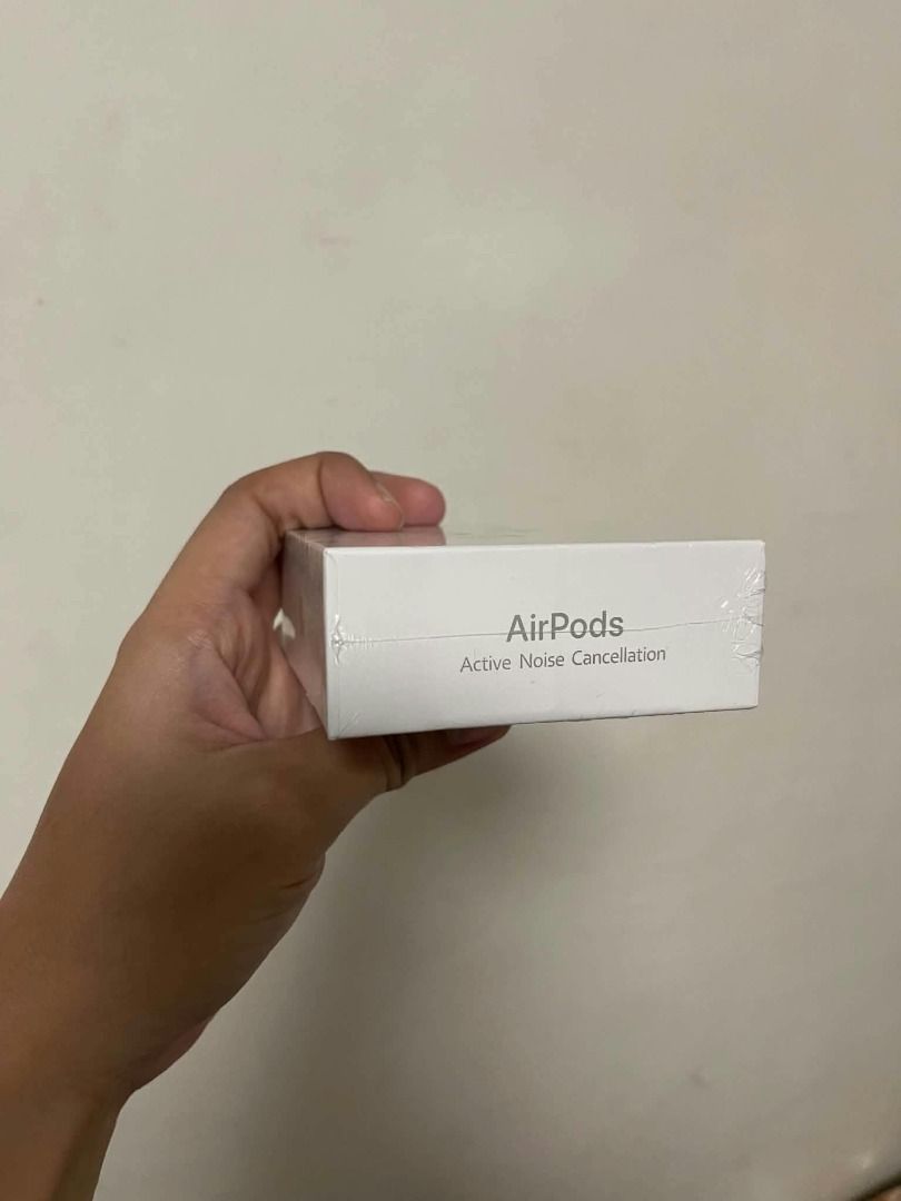 Airpods Gen 3 (Category: Earphones) located in Quezon City. Submitted by lueqexeselasor (Listing ID 1465117712, Image 2). Description: .